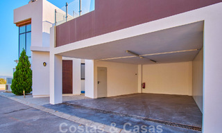 Villa rénovée de style moderne à vendre avec vue imprenable sur la mer dans une communauté fermée à Marbella - Benahavis 48393 