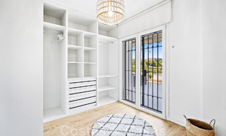 Villa andalouse de luxe à vendre, adjacente au terrain de golf, avec vue sur la mer, dans un quartier très recherché à l'est de Marbella 48321 