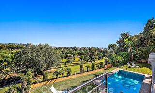 Villa andalouse de luxe à vendre, adjacente au terrain de golf, avec vue sur la mer, dans un quartier très recherché à l'est de Marbella 48322 