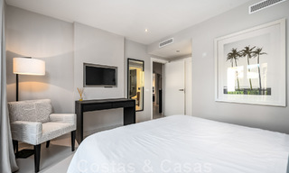 Villa andalouse de luxe prête à être emménagée, à vendre dans un quartier résidentiel sécurisé et fermé de Nueva Andalucia, Marbella 48178 
