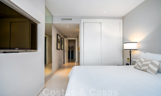 Villa andalouse de luxe prête à être emménagée, à vendre dans un quartier résidentiel sécurisé et fermé de Nueva Andalucia, Marbella 48194 