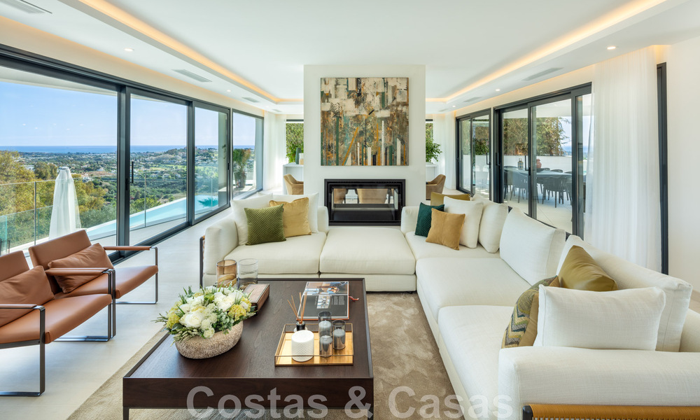 Villa architecturale de luxe à vendre avec vue panoramique sur la mer, dans un quartier résidentiel très convoité de La Quinta, Benahavis - Marbella 47966