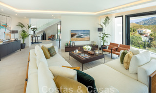 Villa architecturale de luxe à vendre avec vue panoramique sur la mer, dans un quartier résidentiel très convoité de La Quinta, Benahavis - Marbella 47968 