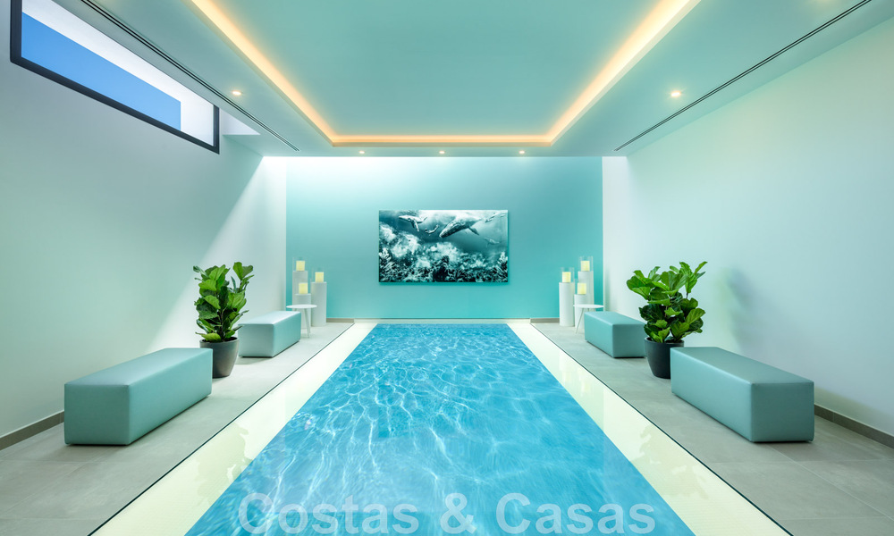 Villa architecturale de luxe à vendre avec vue panoramique sur la mer, dans un quartier résidentiel très convoité de La Quinta, Benahavis - Marbella 47974