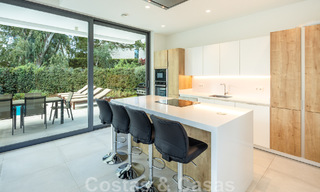 Villa boutique individuelle à vendre, entourée de verdure, dans une communauté privée fermée au nouveau Golden Mile, entre Marbella et Estepona 47827 