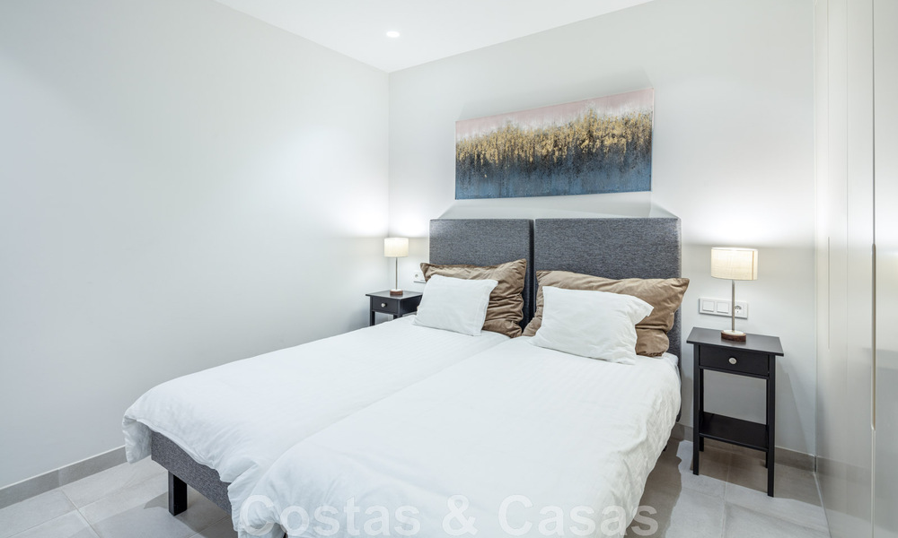 Villa boutique individuelle à vendre, entourée de verdure, dans une communauté privée fermée au nouveau Golden Mile, entre Marbella et Estepona 47829