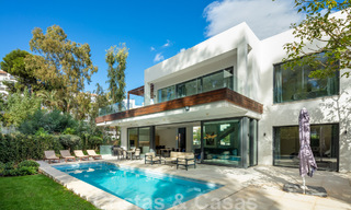Villa boutique individuelle à vendre, entourée de verdure, dans une communauté privée fermée au nouveau Golden Mile, entre Marbella et Estepona 47832 