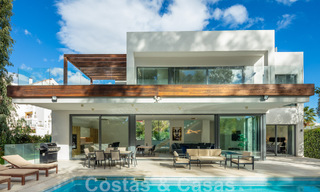 Villa boutique individuelle à vendre, entourée de verdure, dans une communauté privée fermée au nouveau Golden Mile, entre Marbella et Estepona 47833 