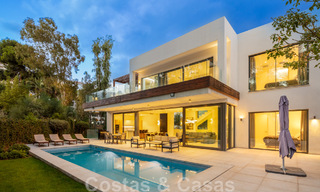 Villa boutique individuelle à vendre, entourée de verdure, dans une communauté privée fermée au nouveau Golden Mile, entre Marbella et Estepona 47835 