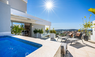 Vente d'un penthouse moderne, prêt à emménager, avec vue sur la mer, dans un complexe moderne de Nueva Andalucia, Marbella 47881 