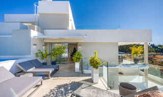 Vente d'un penthouse moderne, prêt à emménager, avec vue sur la mer, dans un complexe moderne de Nueva Andalucia, Marbella 47910 