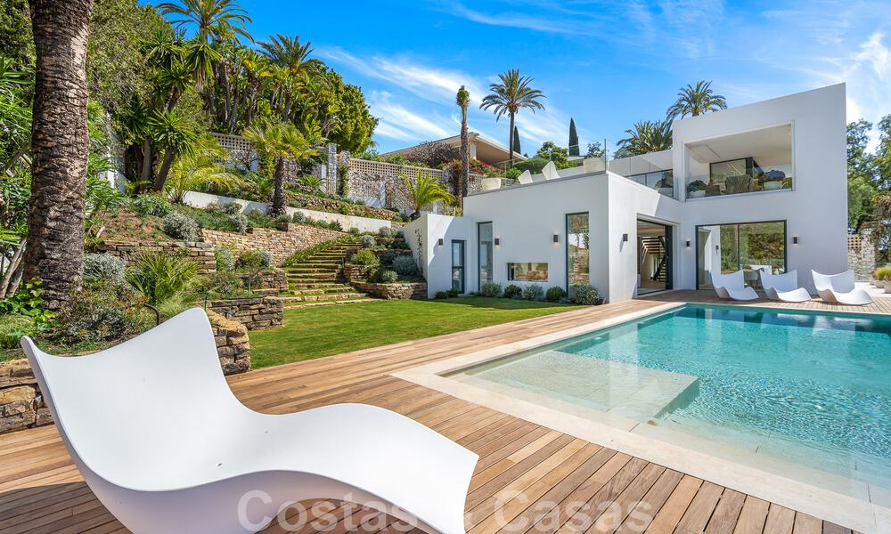 Villa moderne de construction récente avec piscine à débordement et vue panoramique sur la mer à vendre à l'est du centre de Marbella 51939