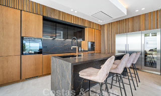 Villa moderne de construction récente avec piscine à débordement et vue panoramique sur la mer à vendre à l'est du centre de Marbella 51943 