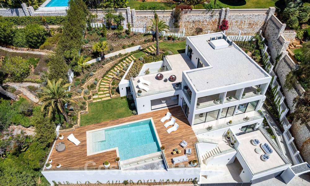 Villa moderne de construction récente avec piscine à débordement et vue panoramique sur la mer à vendre à l'est du centre de Marbella 51955