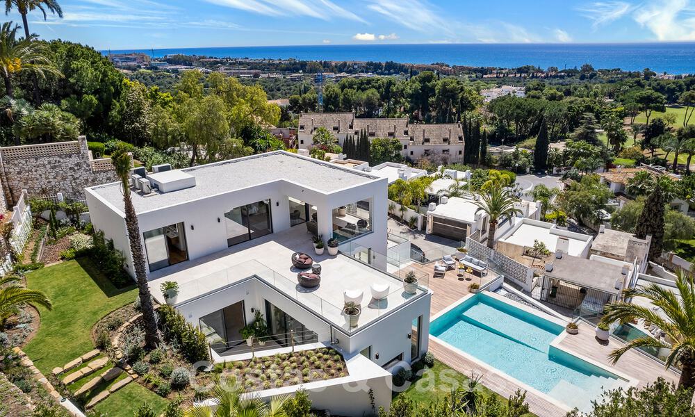 Villa moderne de construction récente avec piscine à débordement et vue panoramique sur la mer à vendre à l'est du centre de Marbella 51960