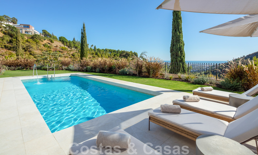 Exquise villa de luxe à vendre dans un style méditerranéen avec un design contemporain dans une position élevée à El Madroñal, Benahavis - Marbella 48115
