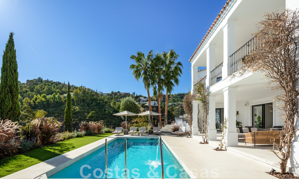 Exquise villa de luxe à vendre dans un style méditerranéen avec un design contemporain dans une position élevée à El Madroñal, Benahavis - Marbella 48117