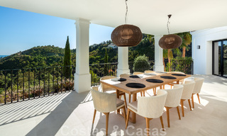 Exquise villa de luxe à vendre dans un style méditerranéen avec un design contemporain dans une position élevée à El Madroñal, Benahavis - Marbella 48118 