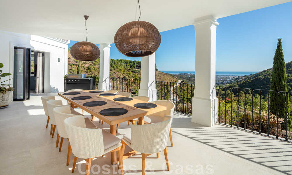 Exquise villa de luxe à vendre dans un style méditerranéen avec un design contemporain dans une position élevée à El Madroñal, Benahavis - Marbella 48119