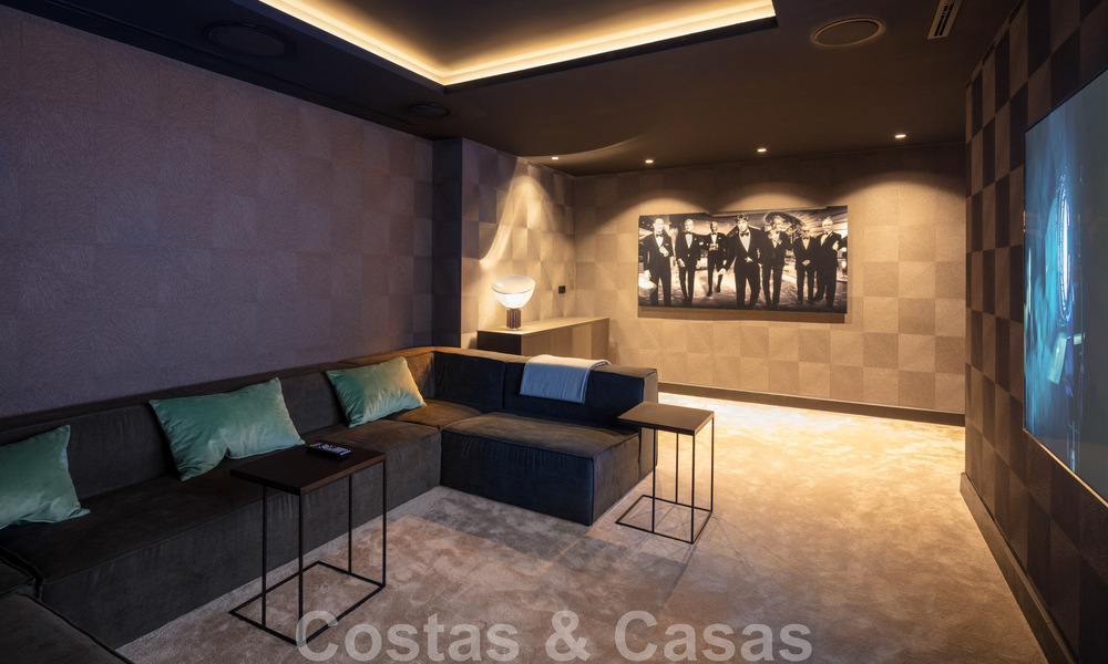 Exquise villa de luxe à vendre dans un style méditerranéen avec un design contemporain dans une position élevée à El Madroñal, Benahavis - Marbella 48129