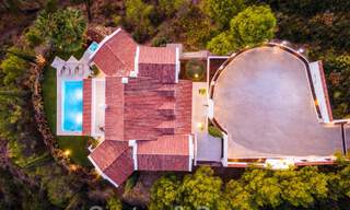 Exquise villa de luxe à vendre dans un style méditerranéen avec un design contemporain dans une position élevée à El Madroñal, Benahavis - Marbella 48132 