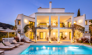 Exquise villa de luxe à vendre dans un style méditerranéen avec un design contemporain dans une position élevée à El Madroñal, Benahavis - Marbella 48135 