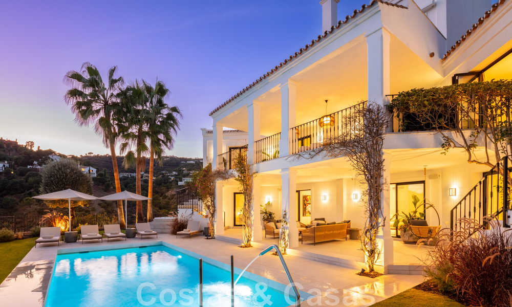 Exquise villa de luxe à vendre dans un style méditerranéen avec un design contemporain dans une position élevée à El Madroñal, Benahavis - Marbella 48136