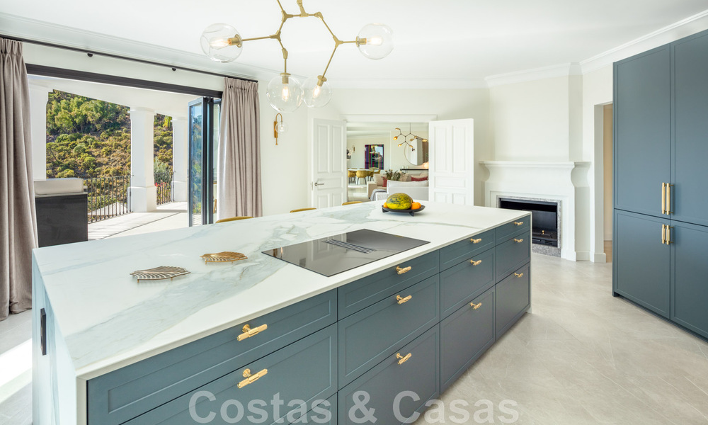 Exquise villa de luxe à vendre dans un style méditerranéen avec un design contemporain dans une position élevée à El Madroñal, Benahavis - Marbella 48141