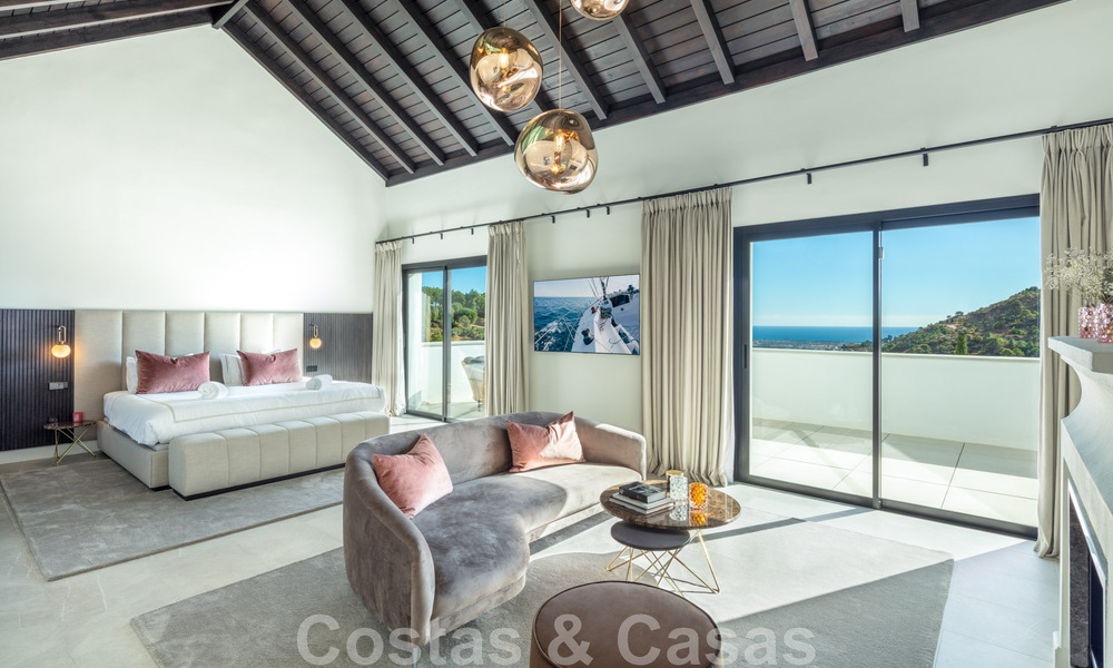 Exquise villa de luxe à vendre dans un style méditerranéen avec un design contemporain dans une position élevée à El Madroñal, Benahavis - Marbella 48153