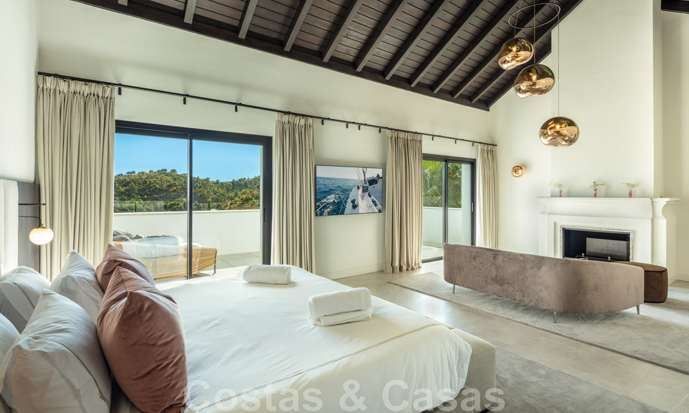 Exquise villa de luxe à vendre dans un style méditerranéen avec un design contemporain dans une position élevée à El Madroñal, Benahavis - Marbella 48154