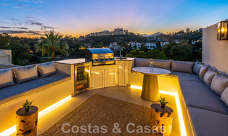 Prête à emménager ! Maison mitoyenne contemporaine rénovée à vendre avec vue sur la mer, à La Quinta à Benahavis - Marbella 49440 