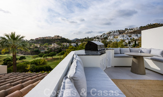 Prête à emménager ! Maison mitoyenne contemporaine rénovée à vendre avec vue sur la mer, à La Quinta à Benahavis - Marbella 49447 