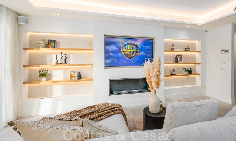 Prête à emménager ! Maison mitoyenne contemporaine rénovée à vendre avec vue sur la mer, à La Quinta à Benahavis - Marbella 49461