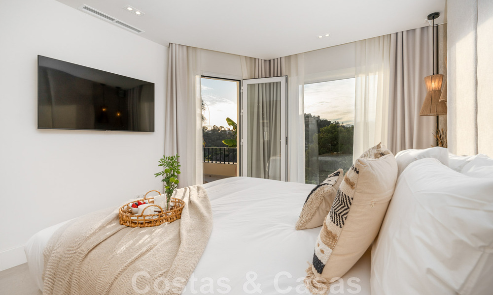 Prête à emménager ! Maison mitoyenne contemporaine rénovée à vendre avec vue sur la mer, à La Quinta à Benahavis - Marbella 49467