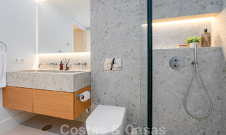 Prête à emménager ! Maison mitoyenne contemporaine rénovée à vendre avec vue sur la mer, à La Quinta à Benahavis - Marbella 49472 