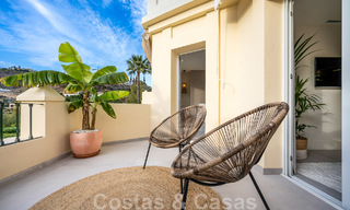 Prête à emménager ! Maison mitoyenne contemporaine rénovée à vendre avec vue sur la mer, à La Quinta à Benahavis - Marbella 49474 