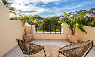 Prête à emménager ! Maison mitoyenne contemporaine rénovée à vendre avec vue sur la mer, à La Quinta à Benahavis - Marbella 49475 