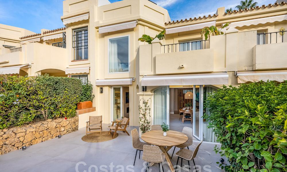 Prête à emménager ! Maison mitoyenne contemporaine rénovée à vendre avec vue sur la mer, à La Quinta à Benahavis - Marbella 49482