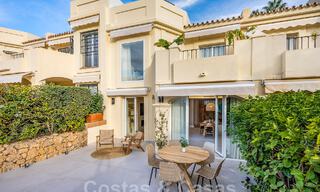 Prête à emménager ! Maison mitoyenne contemporaine rénovée à vendre avec vue sur la mer, à La Quinta à Benahavis - Marbella 49482 