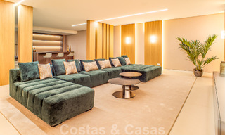 Villa contemporaine de construction récente à vendre avec vue sur la mer, située au centre de Marbella, à quelques pas de la plage, sur la Golden Mile 50066 