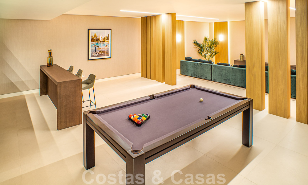 Villa contemporaine de construction récente à vendre avec vue sur la mer, située au centre de Marbella, à quelques pas de la plage, sur la Golden Mile 50067