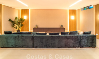 Villa contemporaine de construction récente à vendre avec vue sur la mer, située au centre de Marbella, à quelques pas de la plage, sur la Golden Mile 50068 