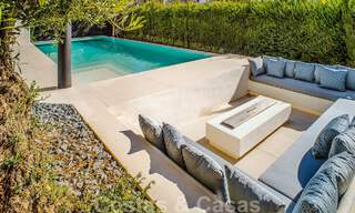 Villa contemporaine de construction récente à vendre avec vue sur la mer, située au centre de Marbella, à quelques pas de la plage, sur la Golden Mile 50093 