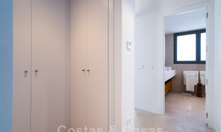 Maison moderne à vendre, dans une urbanisation prestigieuse de Mijas Costa, Costa del Sol 48585 