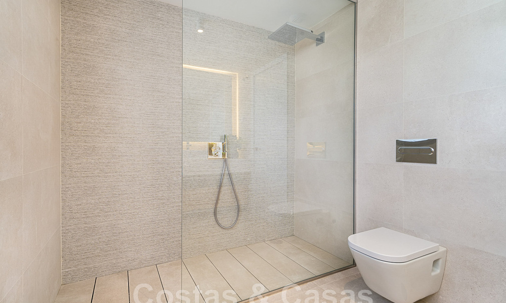 Maison moderne à vendre, dans une urbanisation prestigieuse de Mijas Costa, Costa del Sol 48587