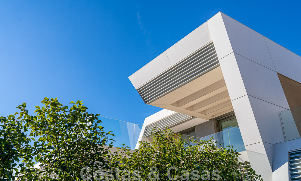 Maison moderne à vendre, dans une urbanisation prestigieuse de Mijas Costa, Costa del Sol 48595