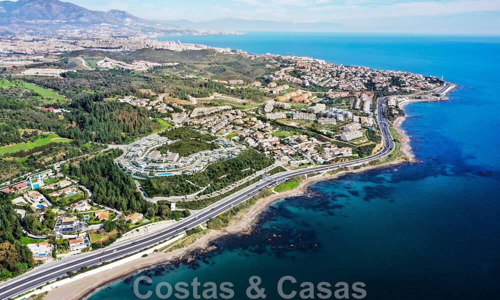 Maison moderne à vendre, dans une urbanisation prestigieuse de Mijas Costa, Costa del Sol 48607