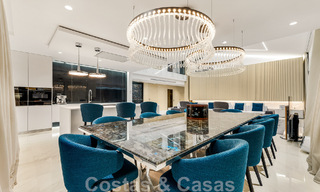 Penthouse moderne et ultra-luxueux à vendre, prêt à emménager, en première ligne de plage, avec vue sur la mer, entre Marbella et Estepona 48214 