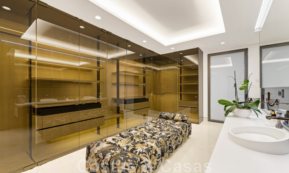 Penthouse moderne et ultra-luxueux à vendre, prêt à emménager, en première ligne de plage, avec vue sur la mer, entre Marbella et Estepona 48223