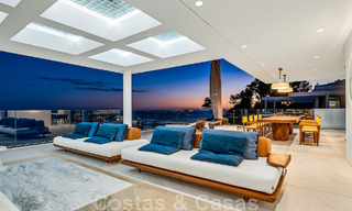 Penthouse moderne et ultra-luxueux à vendre, prêt à emménager, en première ligne de plage, avec vue sur la mer, entre Marbella et Estepona 48261 
